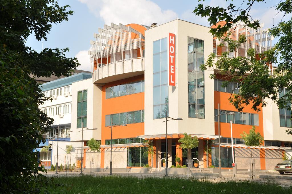 Hotel Botika Кралево Экстерьер фото